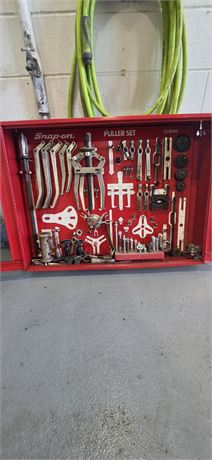 Snap On CJ-2000 Master Interchangeable Puller Set with tool control board