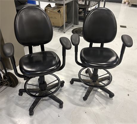 2 Swivel Chairs